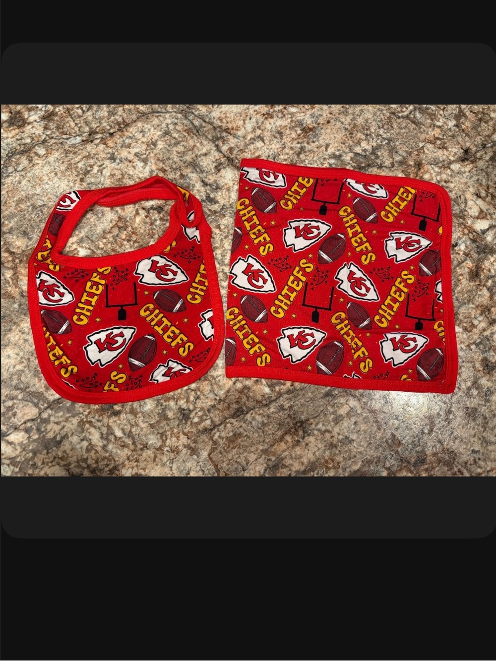 Bamboo “KC Chiefs” bib & burp rag set